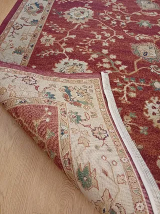 Alfombra de salón  roja y beige