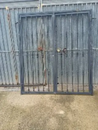 Puerta de forja doble de 1,95 de alta por 1,69