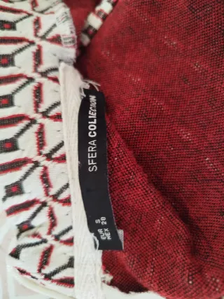 Vestido estampado multicolor y rojo