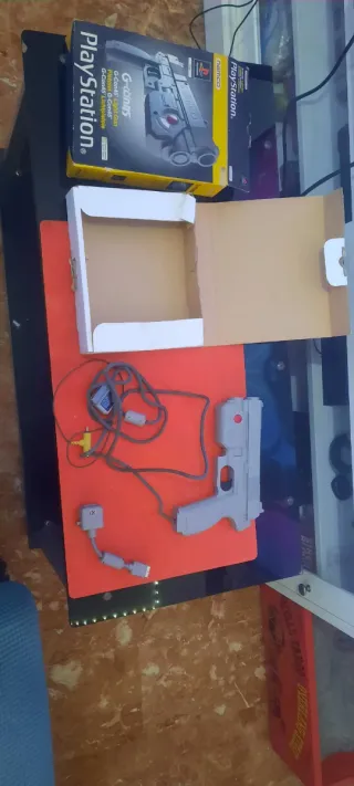 Lotto Giochi PS1 + Light Gun G-Con 45