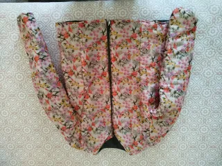 Cazadora reversible verde y floral