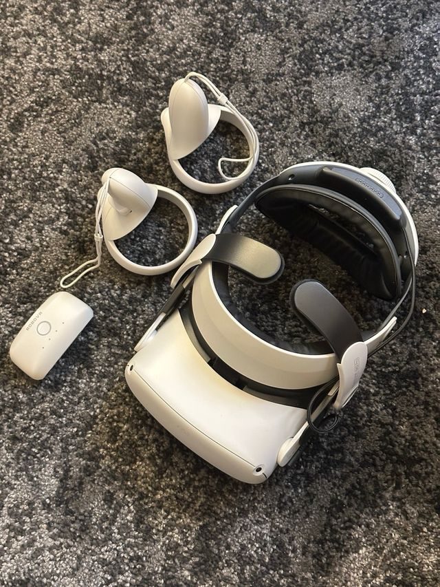 Meta Quest 2 128GB + Bobovr M2 Pro