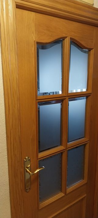2 Puertas Roble Macizo con Vidriera