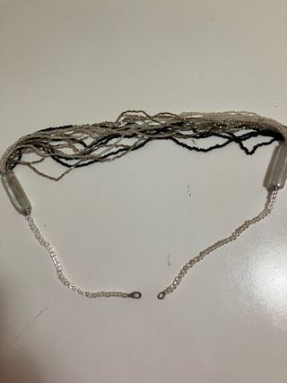 Collar fantasía negro y plateado