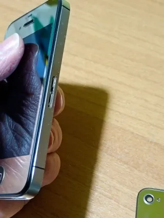 SMARTPHONE APPLE IPHONE 4S DANNEGGIATO