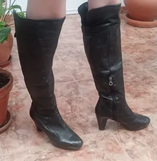 Botas altas de piel