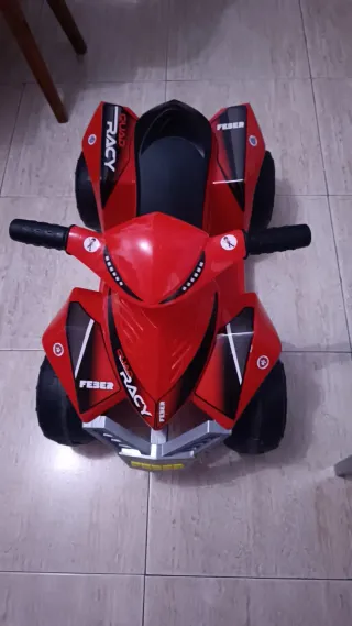 Moto eléctrica Feber Quad Racy Roja