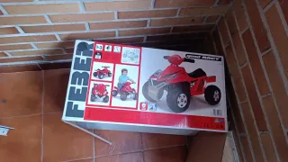 Moto eléctrica Feber Quad Racy Roja