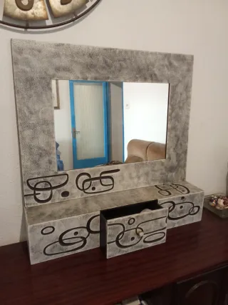 Mueble recibidor colgante con cajon y espejo