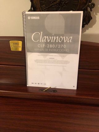 Piano Digital con Accesorios