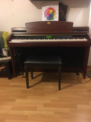 Piano Digital con Accesorios