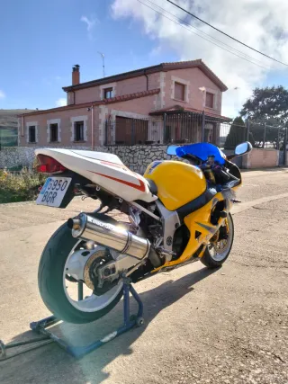 Suzuki GSXR 750
