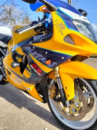 Suzuki GSXR 750