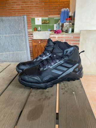 Botas Adidas Invierno/Verano Negras
