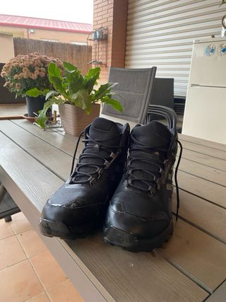 Botas Adidas Invierno/Verano Negras