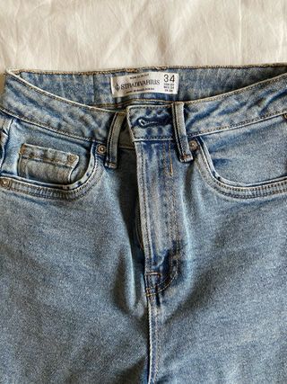 Pantalones mom slim fit azules