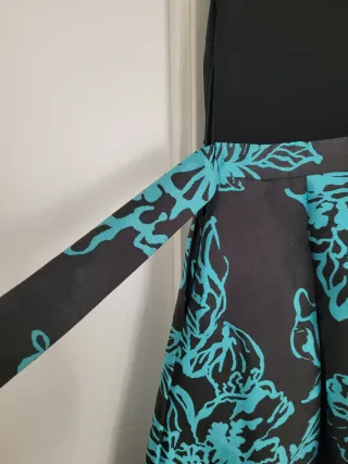 Vestido fiesta negro y turquesa floral