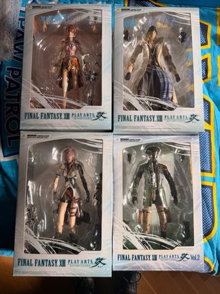 Figuras Final Fantasy XIII Play Arts Kai Set