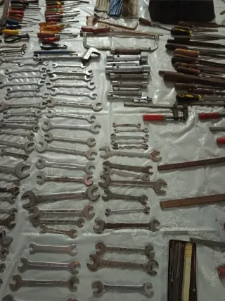 Lote de Herramientas Manuales Variadas