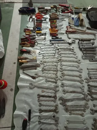 Lote de Herramientas Manuales Variadas