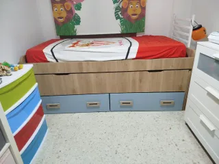 Dormitorio infantil como nuevo
