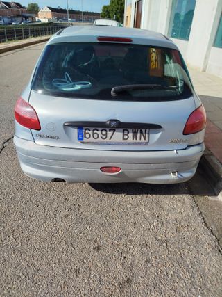 Peugeot  206 2002