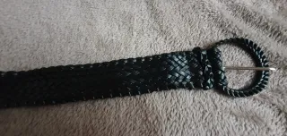 Lote 3 cinturones trenzados dorado, negro y verde