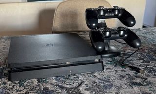 PS4 (PlayStation 4) Negra en perfecto