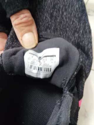 Zapatillas deportivas Nike negras y rosas