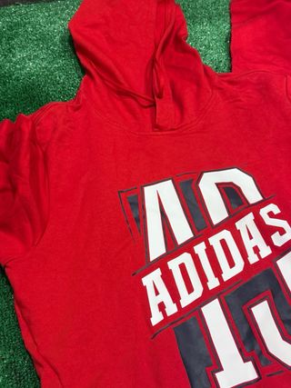 Sudadera Adidas Roja con Diseño