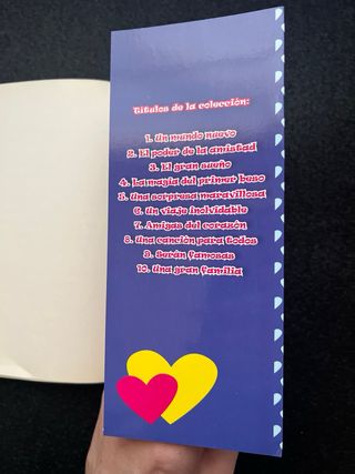 Libro “Serán famosas” serie Patito Feo, número 9