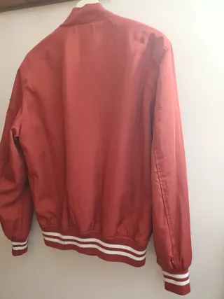 Cazadora Bomber Roja OFERTA 10EUROS.