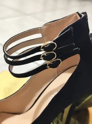 Scarpe con tacco nere eleganti