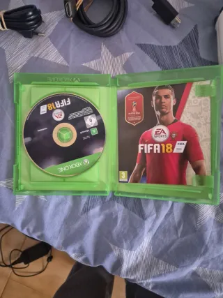 Xbox One S Bianca + FIFA 18