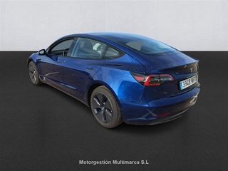 Renting - TESLA MODEL 3 RWD