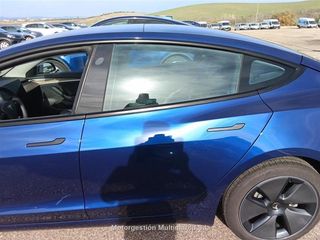 Renting - TESLA MODEL 3 RWD