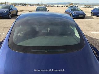 Renting - TESLA MODEL 3 RWD