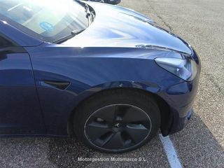 Renting - TESLA MODEL 3 RWD