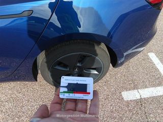 Renting - TESLA MODEL 3 RWD