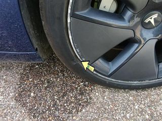 Renting - TESLA MODEL 3 RWD