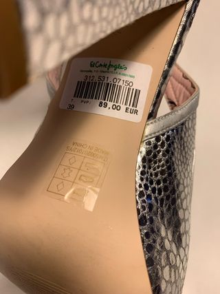 Sandalias Fornarina Plata Talla 39 pvp 89€