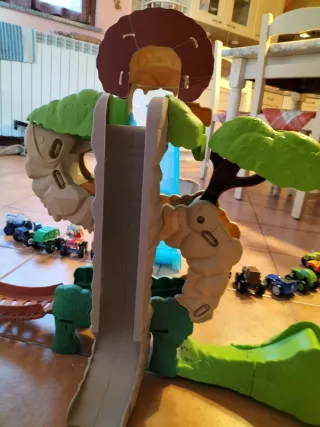 Pista Blaze Mega Macchine + 12 Personaggi