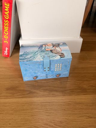 Joyero infantil con cerradura y cajones