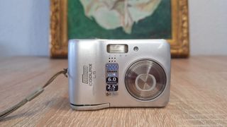 Cámara digital Nikon Coolpix L6 6MP