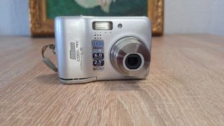 Cámara digital Nikon Coolpix L6 6MP