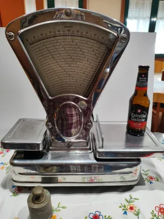 Báscula antigua Medines inox pequeña