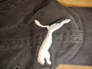 Gorras Nike y Puma Negras y Blancas