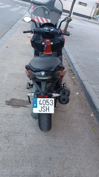 BMW 650 Sport Scooter Naranja