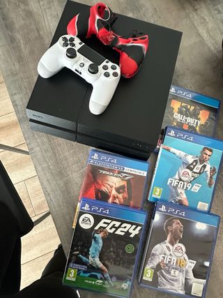 Consola Sony PS4 + 4 Juegos