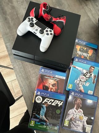 Consola Sony PS4 + 4 Juegos